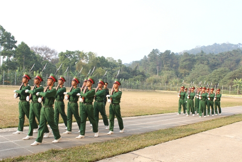 huan-luyen-tieu-binh-bqllang.gov.vnb
