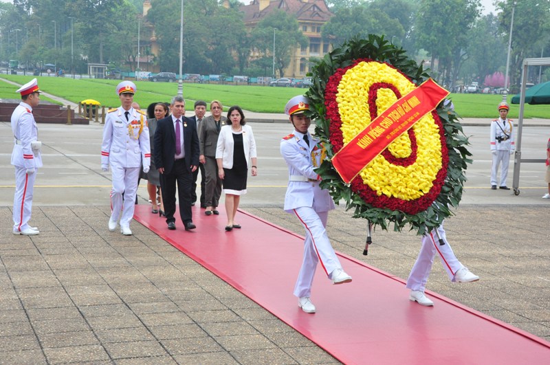 Bo truong Truyen thong cu ba 2