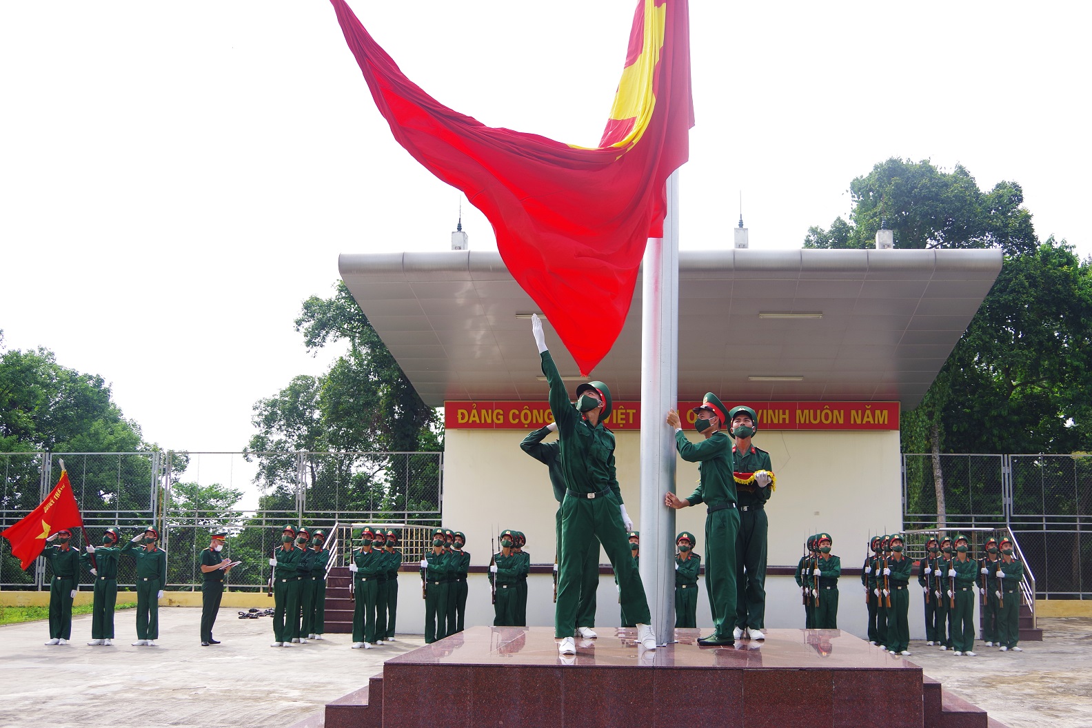 nghiem trang trong nang ba dinh 1