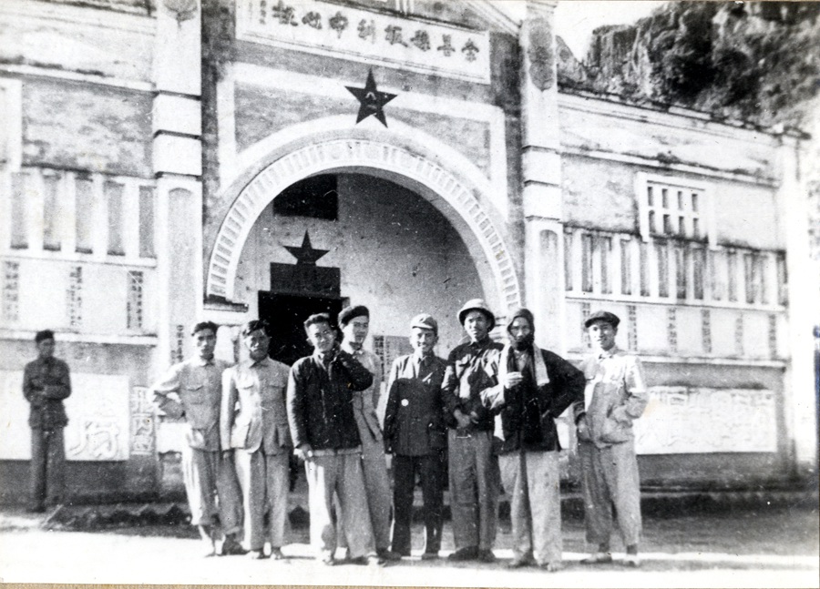 bac ho va nhung nam Dan 2