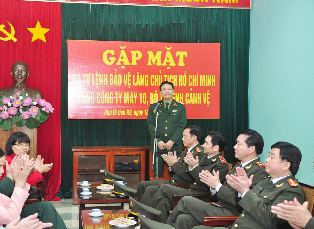 gap-mat-can-bo-2015-1