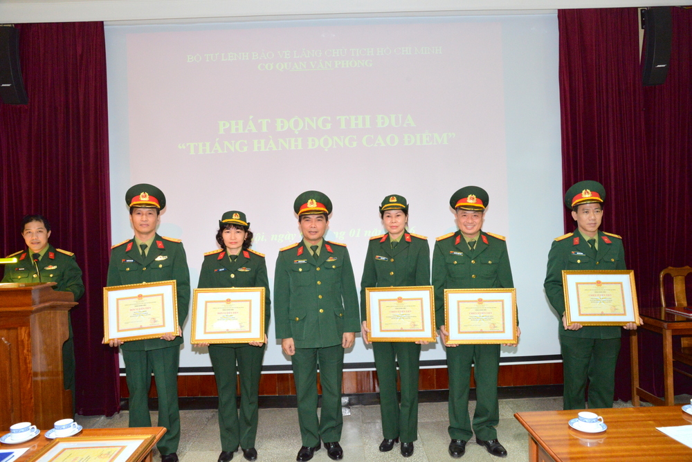 van-phong-phat-dong-thi-dua-2015-4