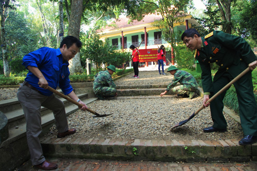 sinh vien tinh nguyen 1