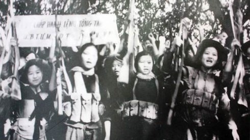 50 năm Tổng tiến công Xuân Mậu Thân là một dấu mốc lịch sử quan trọng của đất nước Việt Nam. Bức ảnh này mang lại cho bạn một cái nhìn toàn cảnh về chiến dịch quyết liệt của quân và dân đã đánh bại quân giặc Mỹ để bảo vệ tự do, độc lập của mình.
