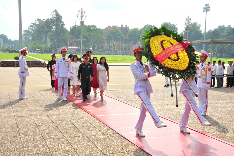 phu nu van phong dang hoa 1