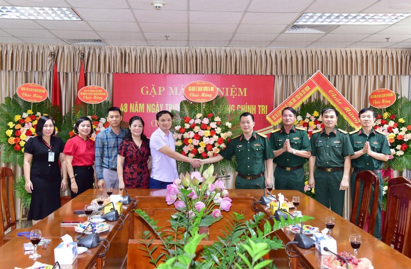 ngay truyen thong phong chinh tri 7