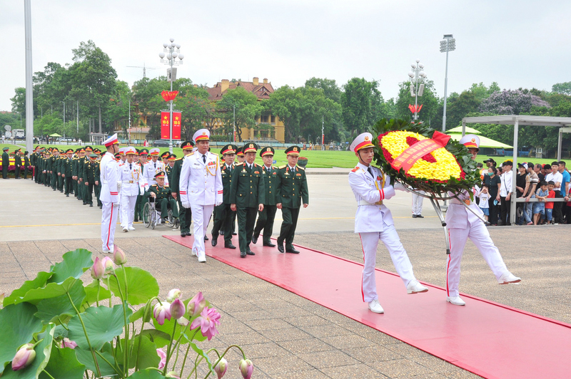 bo doi chinh tri 4