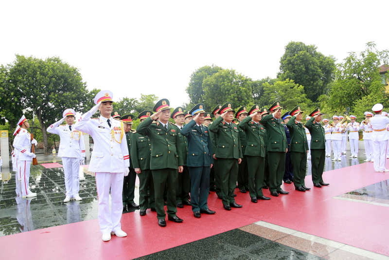 dai tuong niem quan uy trung uong