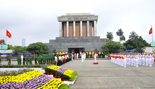 tap-trung-lanh-dao-1