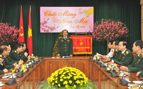 Mai quang phan chuc tet