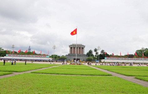 Cùng nhau vui mừng trong ngày Vui đại thắng, nơi mọi người tụ họp để tưởng nhớ và cổ vũ cho những chiến thắng lịch sử của quê hương. Hãy cùng nhau đồng hành và lan tỏa tinh thần đoàn kết và tự hào về đất nước Việt Nam.