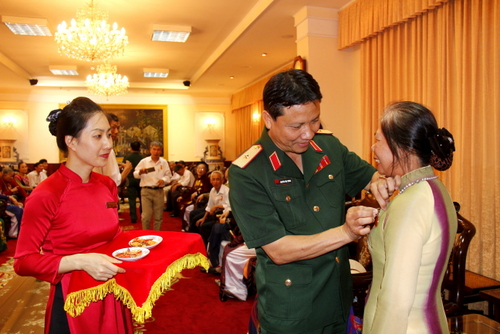 ghi-nhan-khong-khi-vao-lang-vieng-bac-bqllang-gov-vn-9