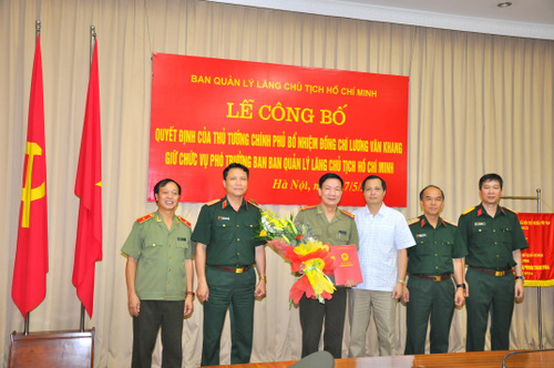 trao-quyet-dinh-pho-truong-ban-bqll-lang-11