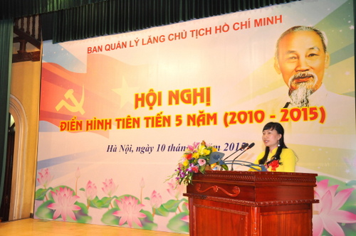 hoi-nghi-dien-hinh-tien-tien-2015-8